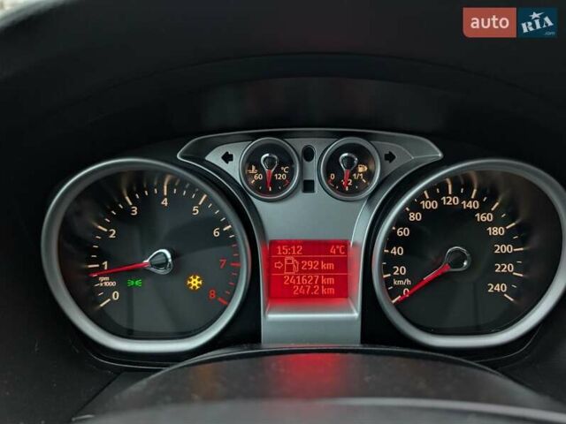 Серый Форд Фокус, объемом двигателя 1.6 л и пробегом 241 тыс. км за 6200 $, фото 15 на Automoto.ua