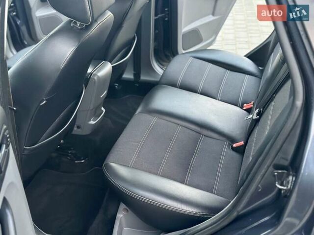 Серый Форд Фокус, объемом двигателя 1.6 л и пробегом 234 тыс. км за 6800 $, фото 28 на Automoto.ua