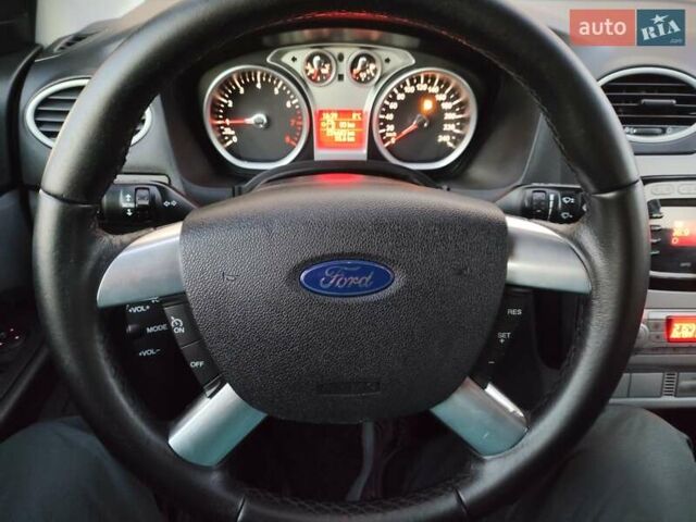 Серый Форд Фокус, объемом двигателя 1.6 л и пробегом 220 тыс. км за 5699 $, фото 26 на Automoto.ua