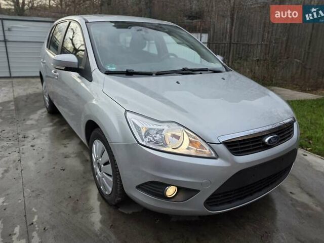 Серый Форд Фокус, объемом двигателя 1.6 л и пробегом 237 тыс. км за 5500 $, фото 8 на Automoto.ua