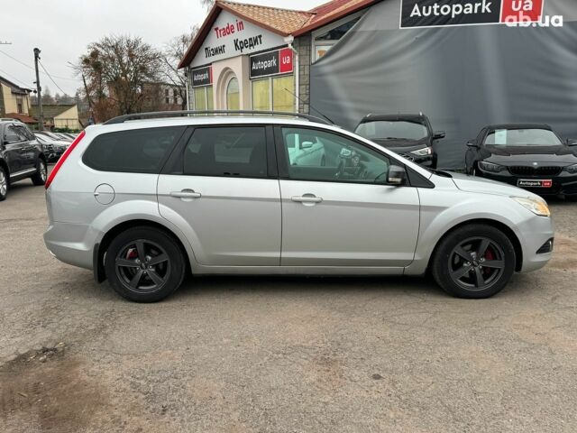 Серый Форд Фокус, объемом двигателя 1.6 л и пробегом 300 тыс. км за 5440 $, фото 4 на Automoto.ua