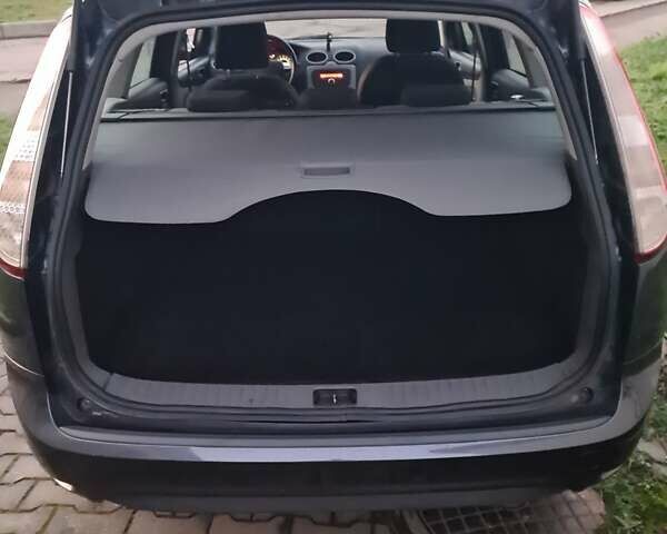 Сірий Форд Фокус, об'ємом двигуна 1.6 л та пробігом 245 тис. км за 4999 $, фото 6 на Automoto.ua