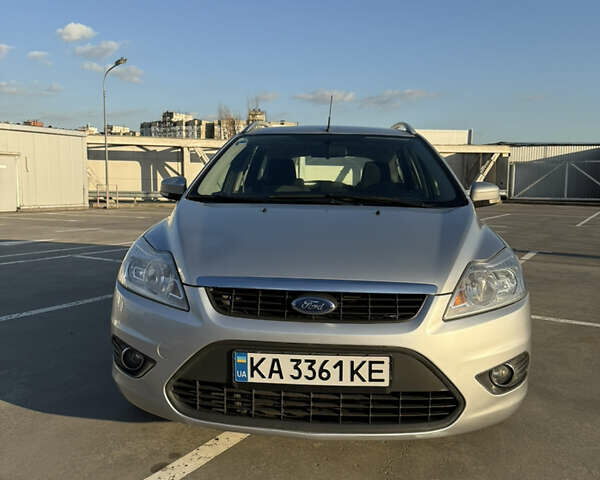 Серый Форд Фокус, объемом двигателя 1.6 л и пробегом 266 тыс. км за 5700 $, фото 1 на Automoto.ua
