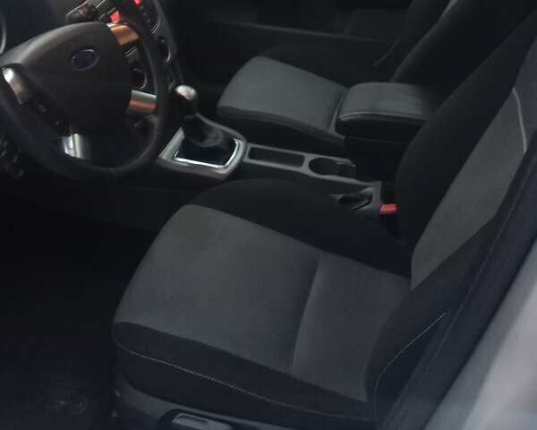 Сірий Форд Фокус, об'ємом двигуна 1.8 л та пробігом 259 тис. км за 5400 $, фото 10 на Automoto.ua