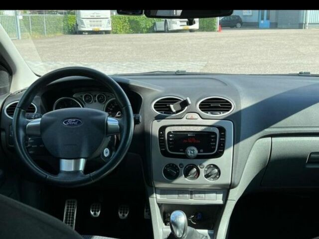 Серый Форд Фокус, объемом двигателя 1.6 л и пробегом 218 тыс. км за 6000 $, фото 6 на Automoto.ua