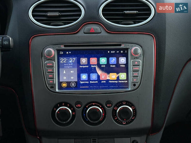 Серый Форд Фокус, объемом двигателя 1.8 л и пробегом 266 тыс. км за 5300 $, фото 15 на Automoto.ua