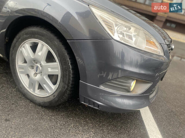 Серый Форд Фокус, объемом двигателя 1.56 л и пробегом 269 тыс. км за 5450 $, фото 13 на Automoto.ua