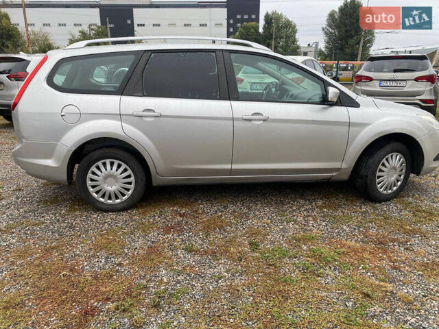 Серый Форд Фокус, объемом двигателя 1.6 л и пробегом 250 тыс. км за 5500 $, фото 7 на Automoto.ua