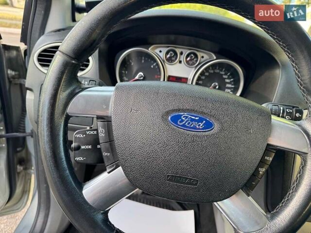 Сірий Форд Фокус, об'ємом двигуна 1.6 л та пробігом 300 тис. км за 5990 $, фото 17 на Automoto.ua