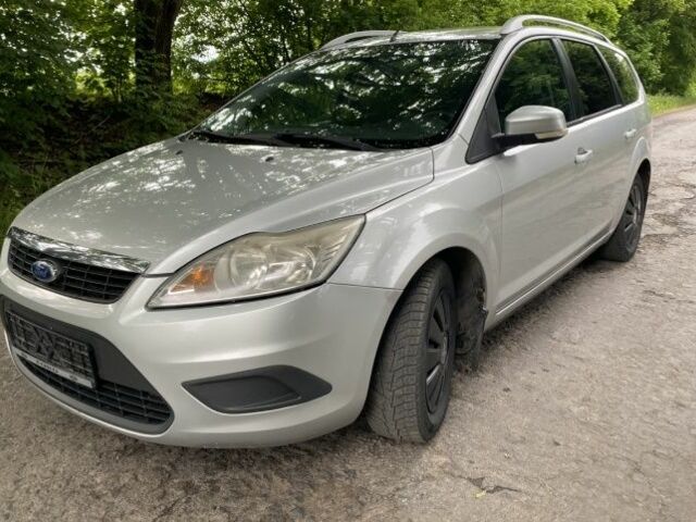 Серый Форд Фокус, объемом двигателя 1.6 л и пробегом 160 тыс. км за 6500 $, фото 3 на Automoto.ua