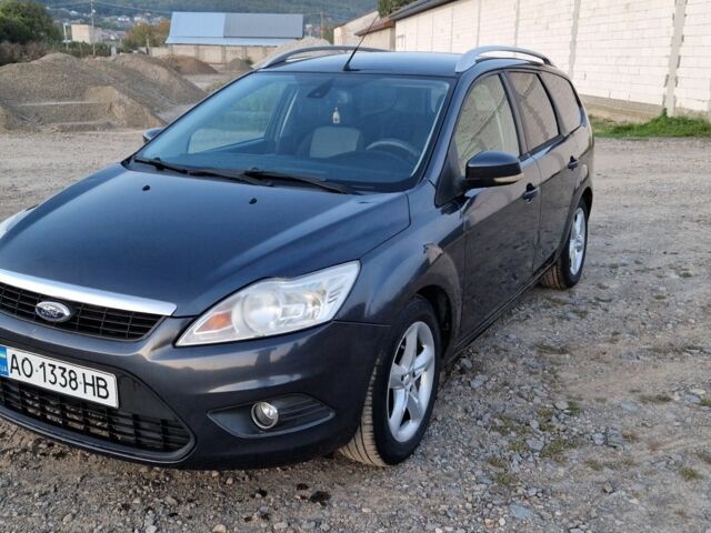 Серый Форд Фокус, объемом двигателя 1.6 л и пробегом 215 тыс. км за 5500 $, фото 2 на Automoto.ua