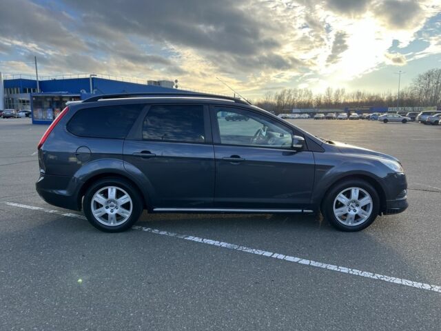 Серый Форд Фокус, объемом двигателя 1.6 л и пробегом 269 тыс. км за 4900 $, фото 7 на Automoto.ua