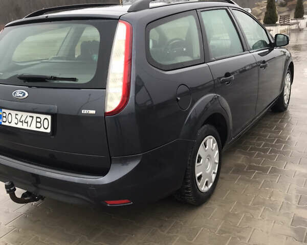 Серый Форд Фокус, объемом двигателя 1.6 л и пробегом 290 тыс. км за 6000 $, фото 4 на Automoto.ua