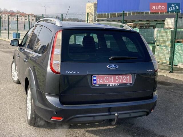 Серый Форд Фокус, объемом двигателя 1.6 л и пробегом 228 тыс. км за 6999 $, фото 2 на Automoto.ua
