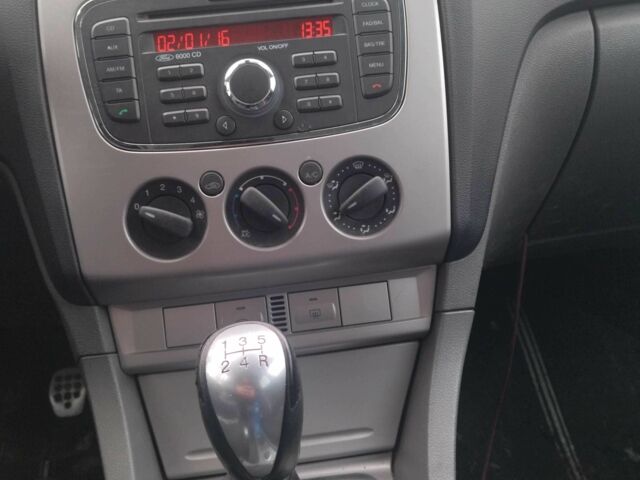 Сірий Форд Фокус, об'ємом двигуна 1.6 л та пробігом 253 тис. км за 5200 $, фото 5 на Automoto.ua