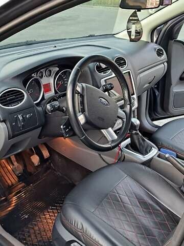 Серый Форд Фокус, объемом двигателя 1.6 л и пробегом 310 тыс. км за 6000 $, фото 11 на Automoto.ua