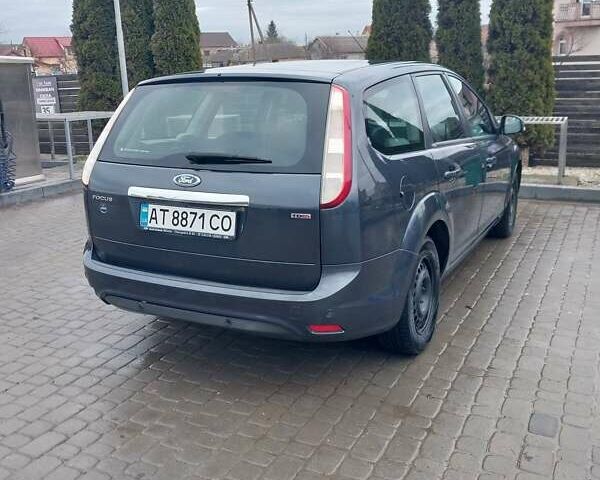 Серый Форд Фокус, объемом двигателя 1.56 л и пробегом 284 тыс. км за 4900 $, фото 1 на Automoto.ua