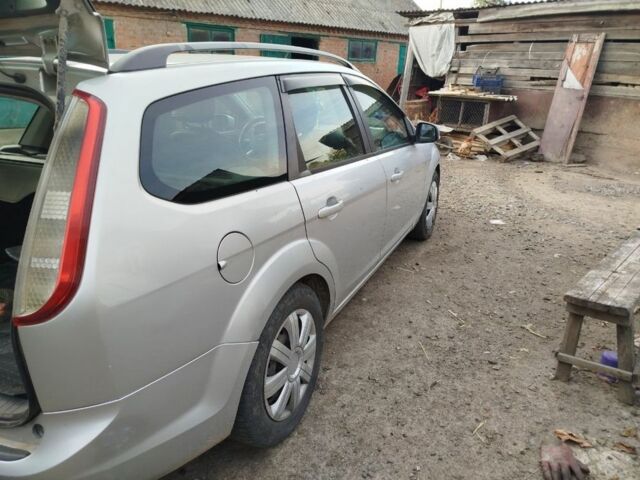 Серый Форд Фокус, объемом двигателя 1.8 л и пробегом 280 тыс. км за 3000 $, фото 3 на Automoto.ua