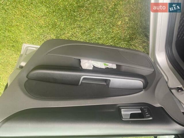 Серый Форд Фокус, объемом двигателя 1.8 л и пробегом 299 тыс. км за 6900 $, фото 17 на Automoto.ua