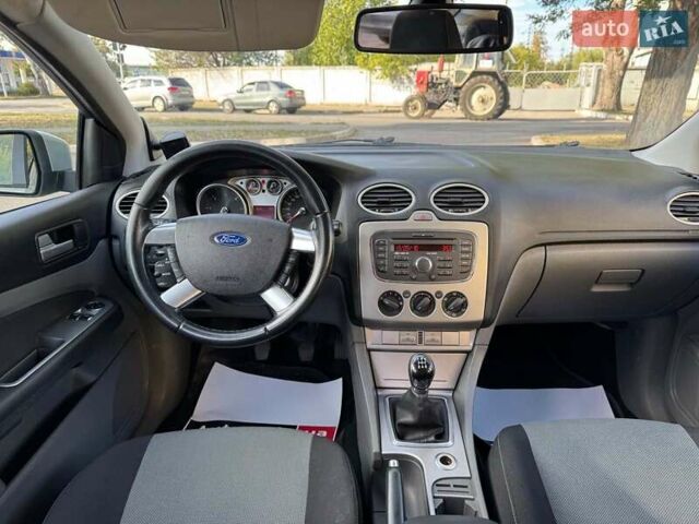 Сірий Форд Фокус, об'ємом двигуна 1.6 л та пробігом 300 тис. км за 5990 $, фото 12 на Automoto.ua