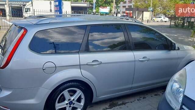 Серый Форд Фокус, объемом двигателя 1.6 л и пробегом 219 тыс. км за 6100 $, фото 1 на Automoto.ua