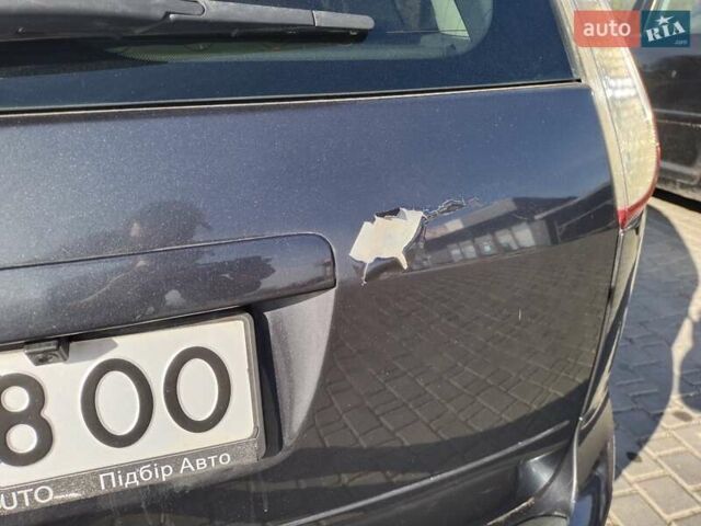 Серый Форд Фокус, объемом двигателя 1.6 л и пробегом 261 тыс. км за 5500 $, фото 19 на Automoto.ua