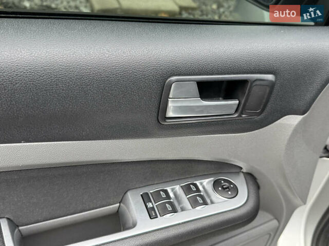 Сірий Форд Фокус, об'ємом двигуна 1.6 л та пробігом 251 тис. км за 6600 $, фото 43 на Automoto.ua