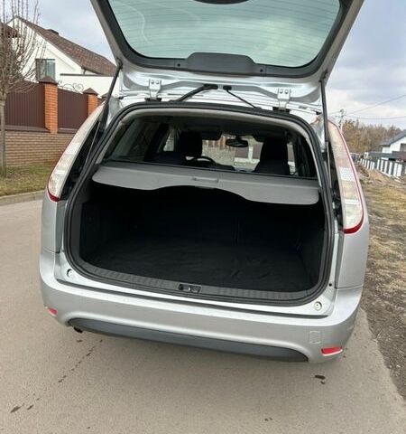 Сірий Форд Фокус, об'ємом двигуна 1.6 л та пробігом 262 тис. км за 5900 $, фото 5 на Automoto.ua