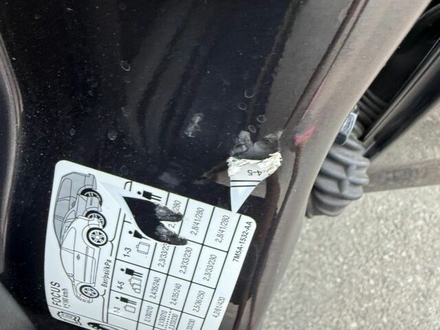 Серый Форд Фокус, объемом двигателя 1.6 л и пробегом 217 тыс. км за 6000 $, фото 18 на Automoto.ua