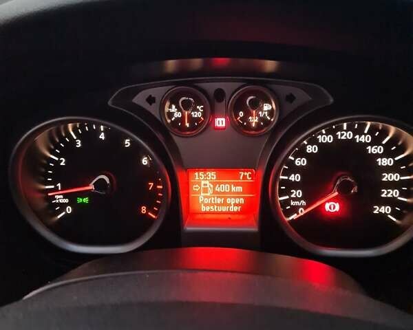 Сірий Форд Фокус, об'ємом двигуна 1.6 л та пробігом 245 тис. км за 4999 $, фото 9 на Automoto.ua