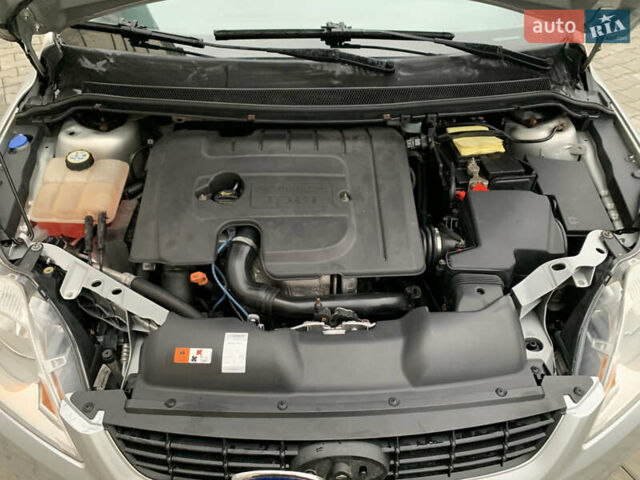 Серый Форд Фокус, объемом двигателя 1.6 л и пробегом 203 тыс. км за 6350 $, фото 5 на Automoto.ua