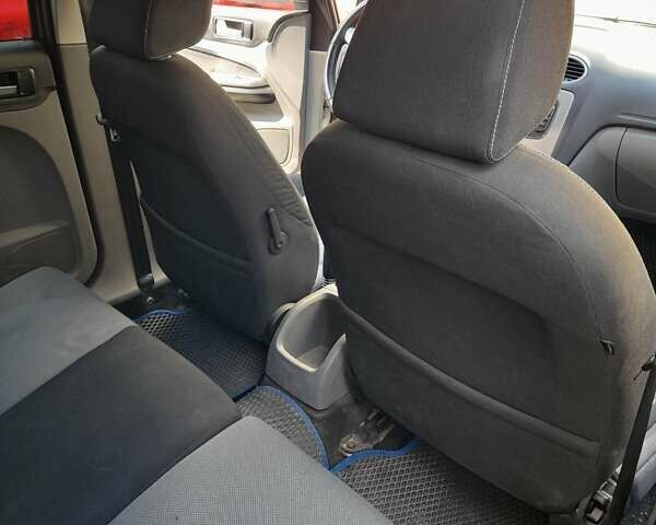 Сірий Форд Фокус, об'ємом двигуна 1.56 л та пробігом 285 тис. км за 5600 $, фото 6 на Automoto.ua