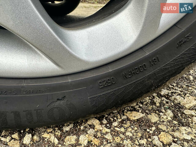 Сірий Форд Фокус, об'ємом двигуна 1.6 л та пробігом 260 тис. км за 5500 $, фото 6 на Automoto.ua