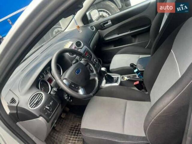 Серый Форд Фокус, объемом двигателя 1.6 л и пробегом 328 тыс. км за 5500 $, фото 13 на Automoto.ua