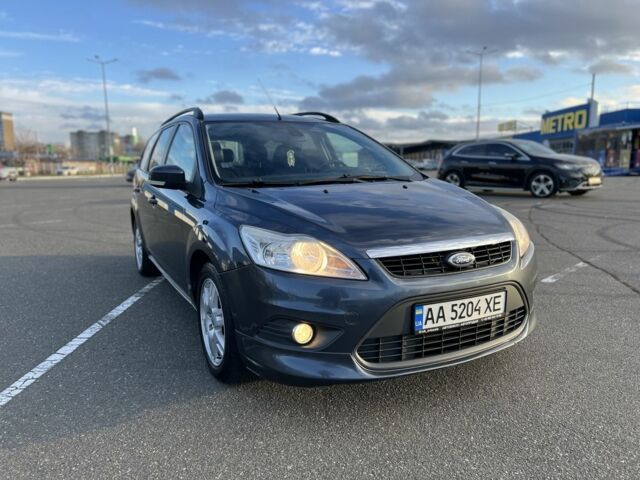 Серый Форд Фокус, объемом двигателя 1.6 л и пробегом 269 тыс. км за 4900 $, фото 9 на Automoto.ua