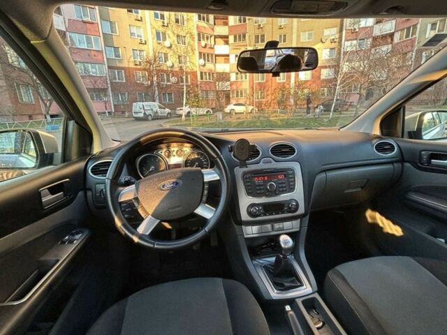 Сірий Форд Фокус, об'ємом двигуна 1.6 л та пробігом 266 тис. км за 5700 $, фото 5 на Automoto.ua