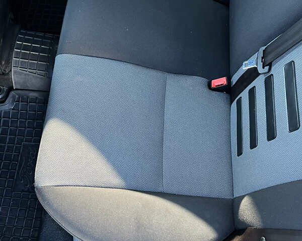 Серый Форд Фокус, объемом двигателя 1.6 л и пробегом 270 тыс. км за 5999 $, фото 36 на Automoto.ua