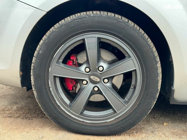 Серый Форд Фокус, объемом двигателя 1.6 л и пробегом 300 тыс. км за 5440 $, фото 10 на Automoto.ua