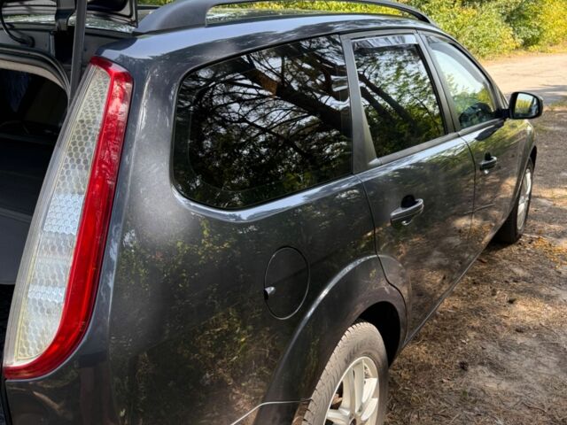 Серый Форд Фокус, объемом двигателя 1.6 л и пробегом 217 тыс. км за 6000 $, фото 21 на Automoto.ua