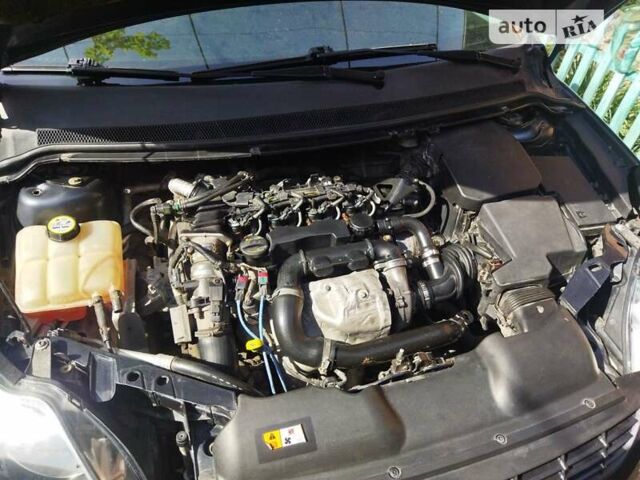 Сірий Форд Фокус, об'ємом двигуна 1.56 л та пробігом 228 тис. км за 6700 $, фото 13 на Automoto.ua