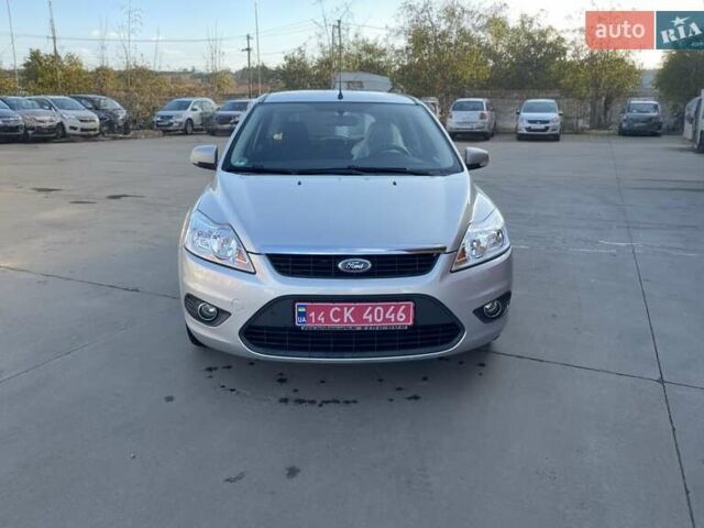 Серый Форд Фокус, объемом двигателя 1.6 л и пробегом 237 тыс. км за 5400 $, фото 5 на Automoto.ua