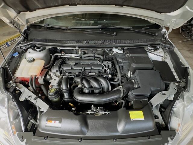 Серый Форд Фокус, объемом двигателя 1.6 л и пробегом 159 тыс. км за 5200 $, фото 5 на Automoto.ua