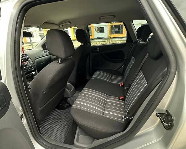 Сірий Форд Фокус, об'ємом двигуна 1.56 л та пробігом 300 тис. км за 5200 $, фото 17 на Automoto.ua