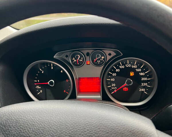 Сірий Форд Фокус, об'ємом двигуна 1.56 л та пробігом 245 тис. км за 6200 $, фото 16 на Automoto.ua