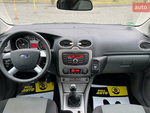 Серый Форд Фокус, объемом двигателя 1.56 л и пробегом 175 тыс. км за 5400 $, фото 10 на Automoto.ua