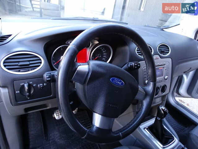 Сірий Форд Фокус, об'ємом двигуна 0 л та пробігом 258 тис. км за 6100 $, фото 34 на Automoto.ua
