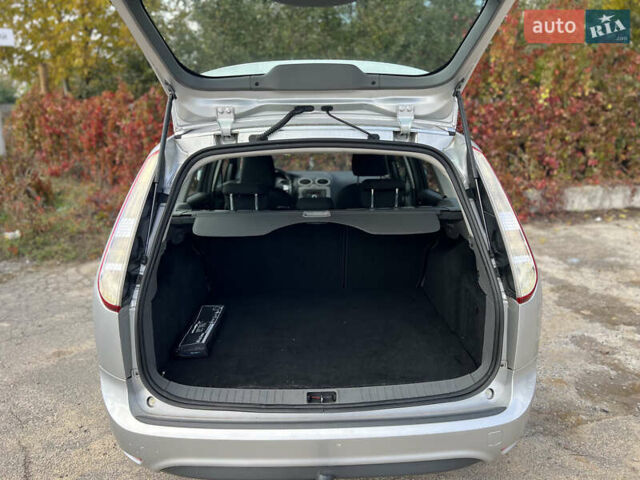 Сірий Форд Фокус, об'ємом двигуна 1.6 л та пробігом 207 тис. км за 6150 $, фото 14 на Automoto.ua