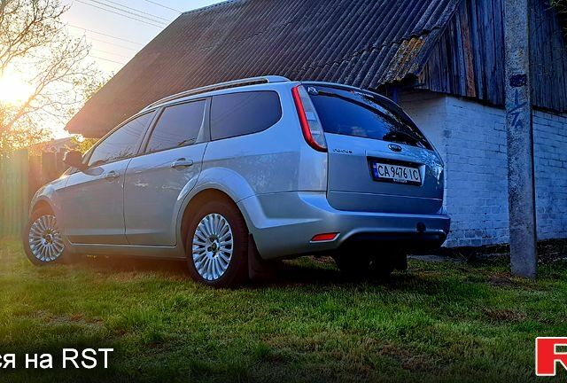 Серый Форд Фокус, объемом двигателя 1.6 л и пробегом 245 тыс. км за 5800 $, фото 1 на Automoto.ua