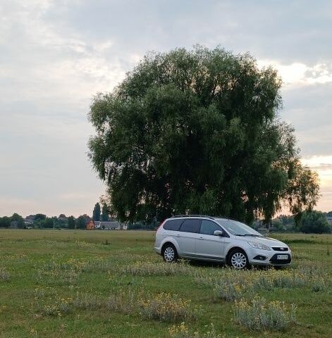 Форд Фокус 2010 в Сарнах на Automoto.ua Серый Форд Фокус, объемом двигателя 1.6 л и пробегом 312 тыс. км за 5200 $, фото 2 на Automoto.ua