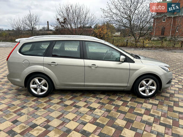 Сірий Форд Фокус, об'ємом двигуна 1.6 л та пробігом 200 тис. км за 5990 $, фото 11 на Automoto.ua